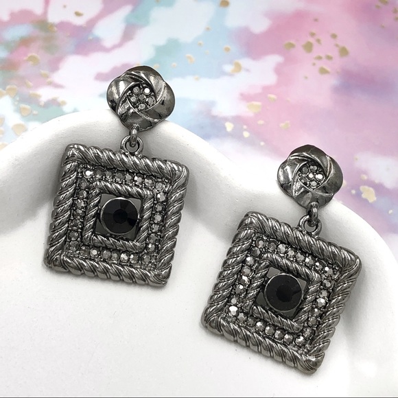 🌼 Gun Metal Black Square Rhinestone Drop Earrings - Picture 1 of 3